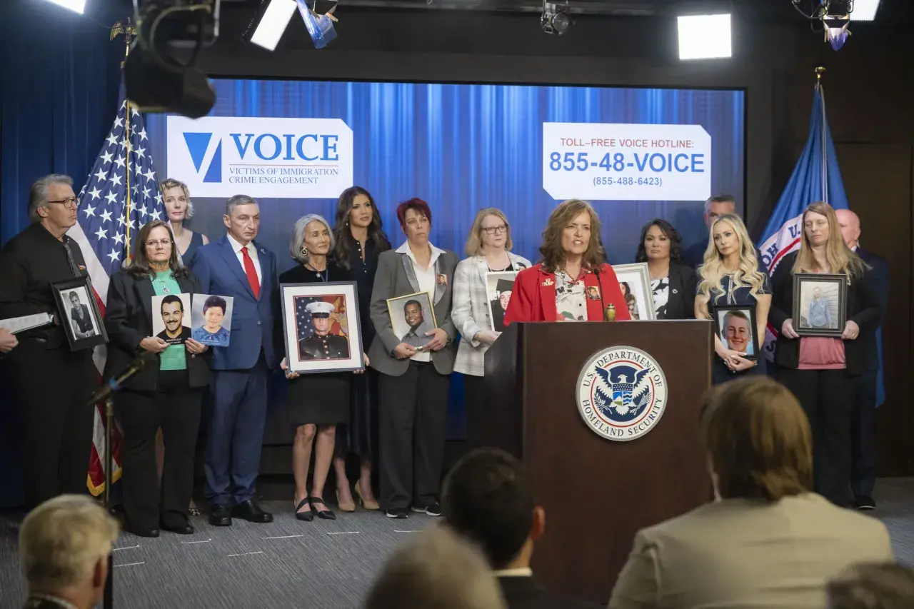 DHS Secretary Kristi Noem Announces VOICE at ICE HQ (010) Image: DHS Secretary Kristi Noem Announces VOICE at ICE HQ (010)