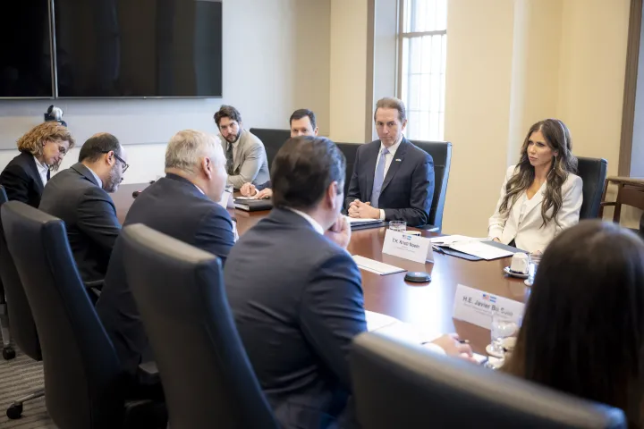 Cover photo for the collection "DHS Secretary Kristi Noem Meets with Honduran Officials"